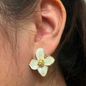 New hibiscus flower studded earrings